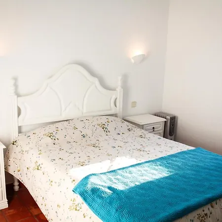 Quinta Das Buganvilias منزل للإقامة أزيتاوْ