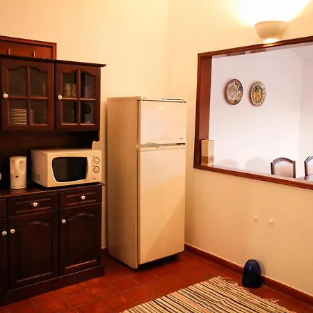 Quinta Das Buganvilias منزل للإقامة أزيتاوْ